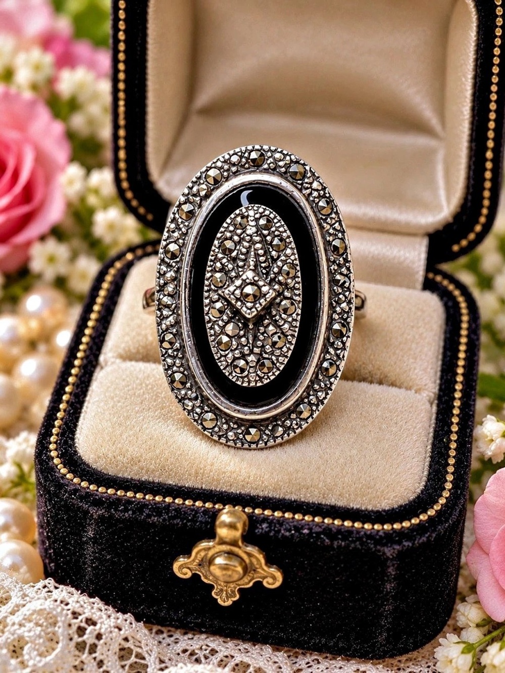 Ring Vintage Sterling Silver Marcasite Black Onyx Intricate Setting